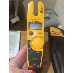 Fluke T5-600 Electrical Tester Made in USA - Tested- With Case